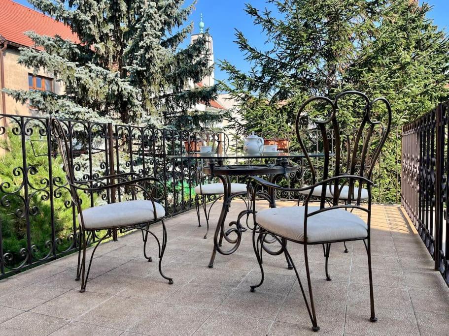 Apartmán s terasou u lázeňské kolonády Apartamento Poděbrady Exterior foto